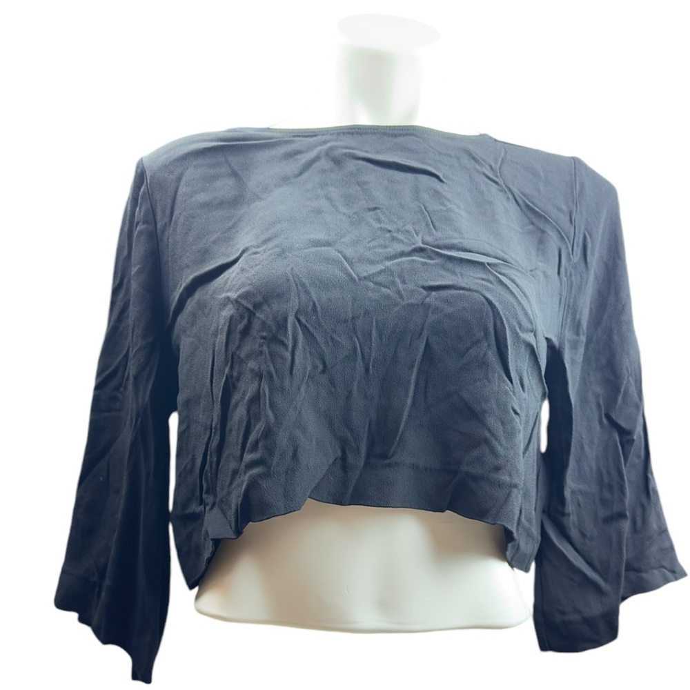 H&M Black Cropped Blouse
